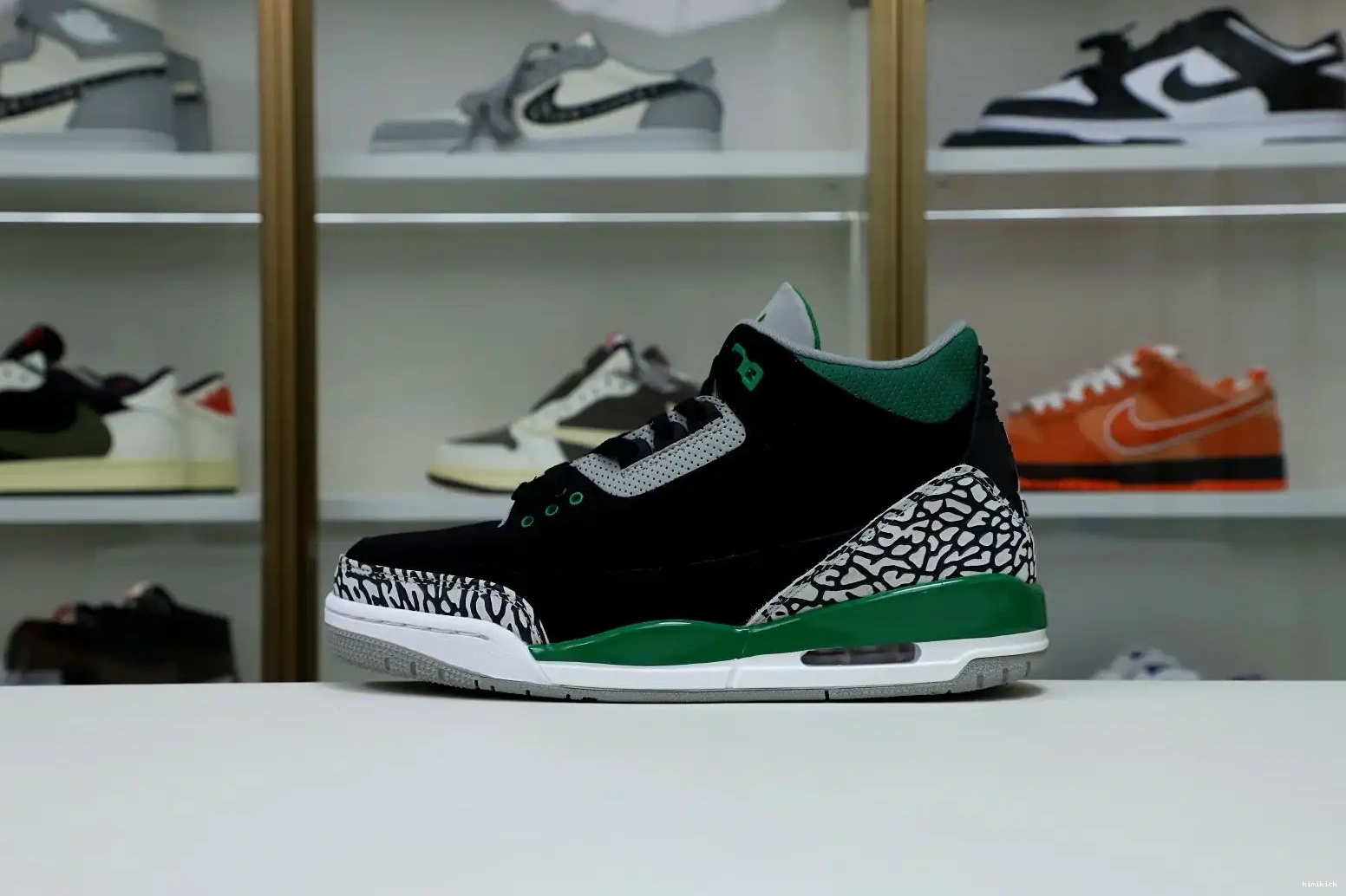 PINE GREEN JORDAN Kimikick 3 AIR 0426